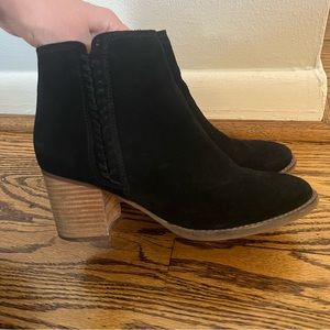 Blondo Nina Waterproof Suede Booties Color: Black Size:8
